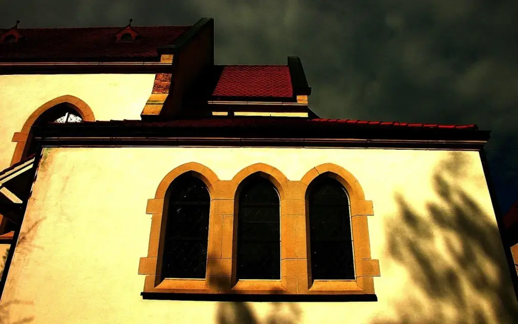 Historische Kirchenfenster der Pauluskirche Stockach