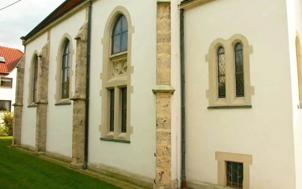Fassadenausschnitt der Pauluskirche Stockach
