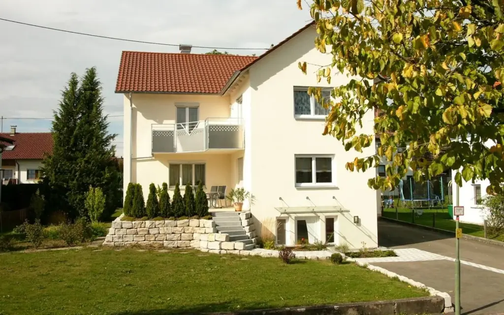 Wohnhaus mit Anbau in Gomaringen