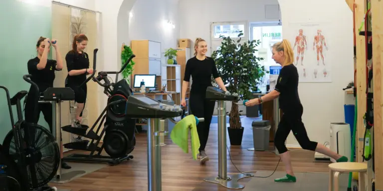Training mit EMS-Geräten im Studio in Berlin-Wilmersdorf